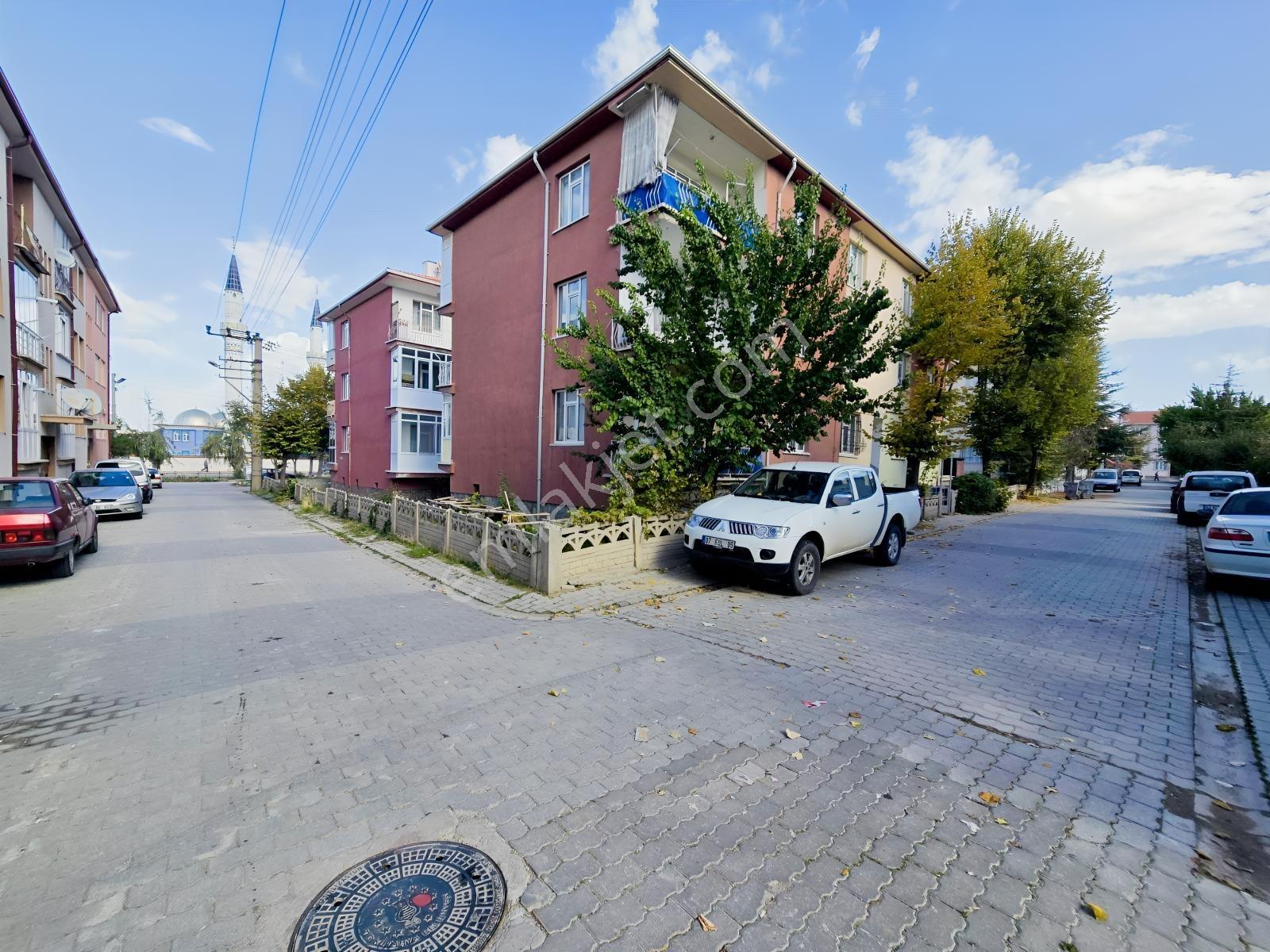 Yunus Emre Mah. Oran Sitesinde Satılık Ferah & Geniş 3. Kat 3+1 — fotoğraf 8