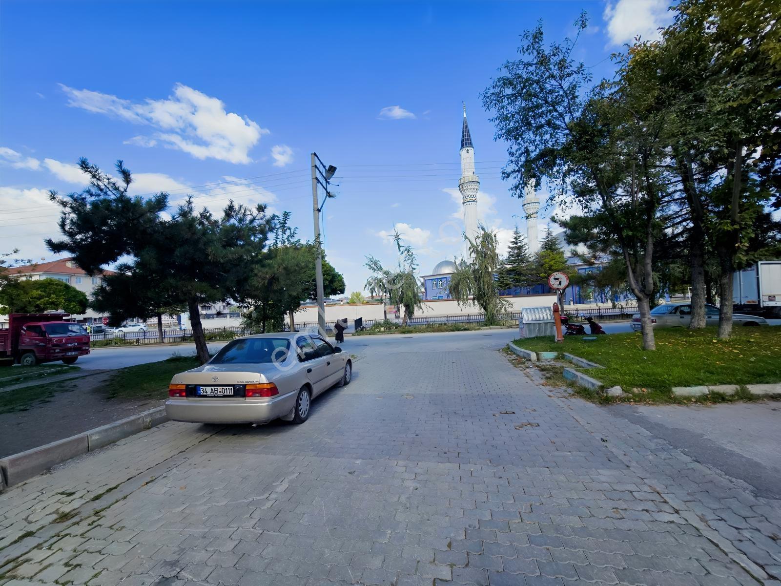 Yunus Emre Mah. Oran Sitesinde Satılık Ferah & Geniş 3. Kat 3+1 — fotoğraf 9