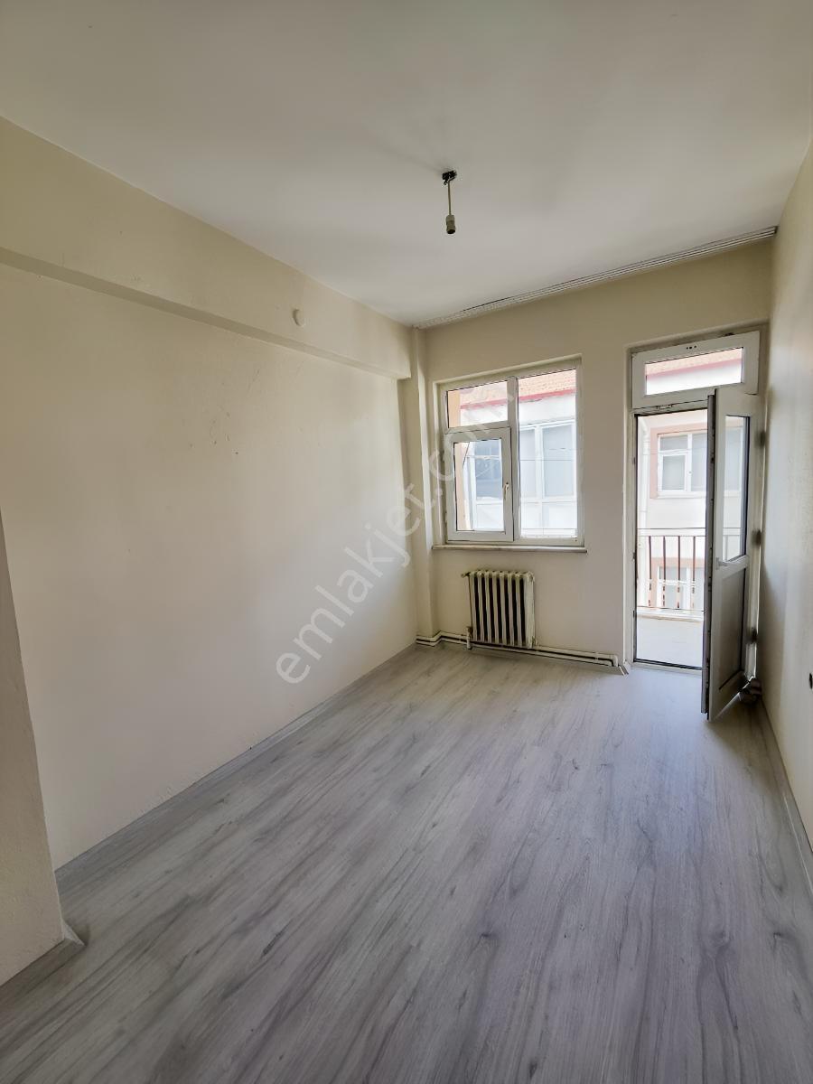 Yunus Emre Mah. Oran Sitesinde Satılık Ferah & Geniş 3. Kat 3+1 — fotoğraf 18