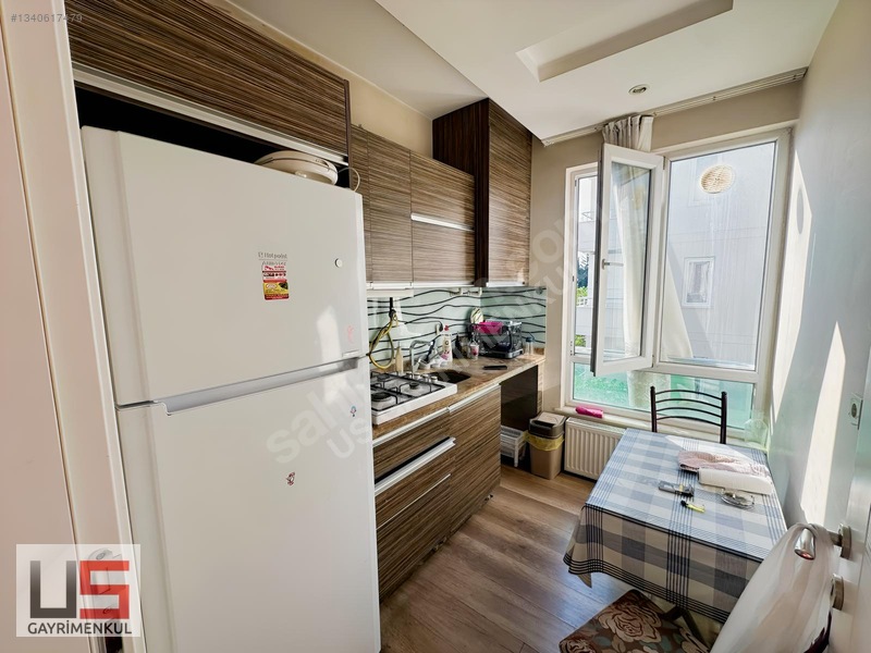 Us Gyo'dan Binevler'de Cadde Üzeri 2+1 Eşyalı Kiralık Daire — fotoğraf 7