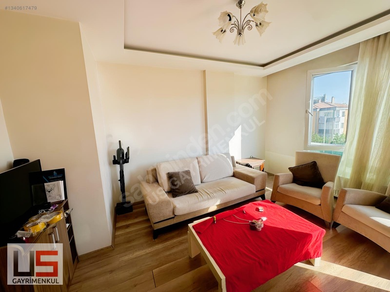 Us Gyo'dan Binevler'de Cadde Üzeri 2+1 Eşyalı Kiralık Daire — fotoğraf 8
