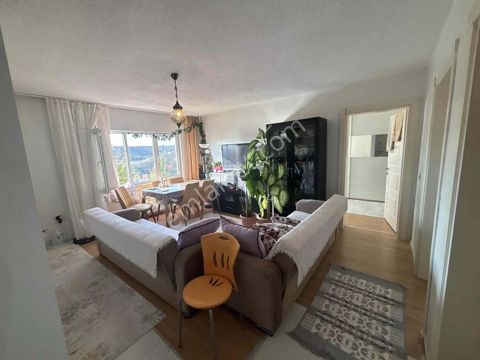 Kayaşehir 13.Bölge Huzur Sitesi Fırsat Daire! 2 + 1 Ara Kat