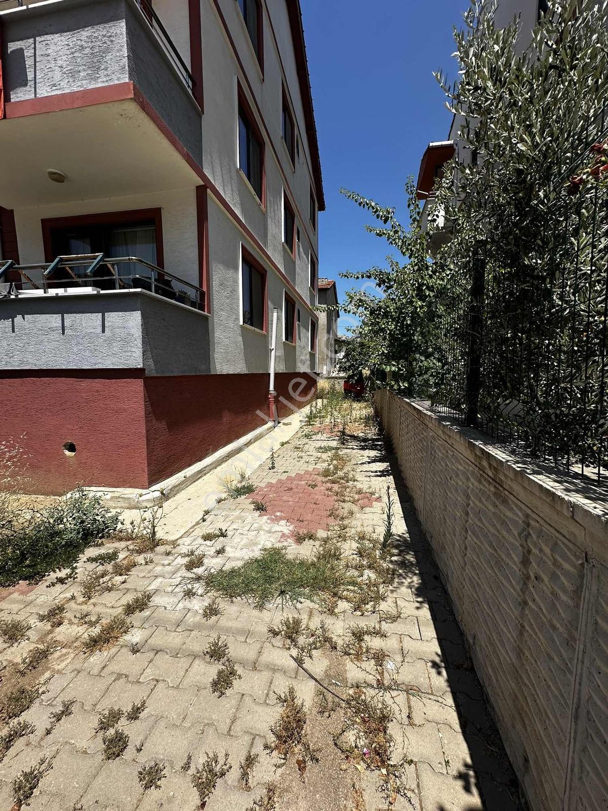 Şirintepede Satılık Geniş 3+1 Daire — fotoğraf 7