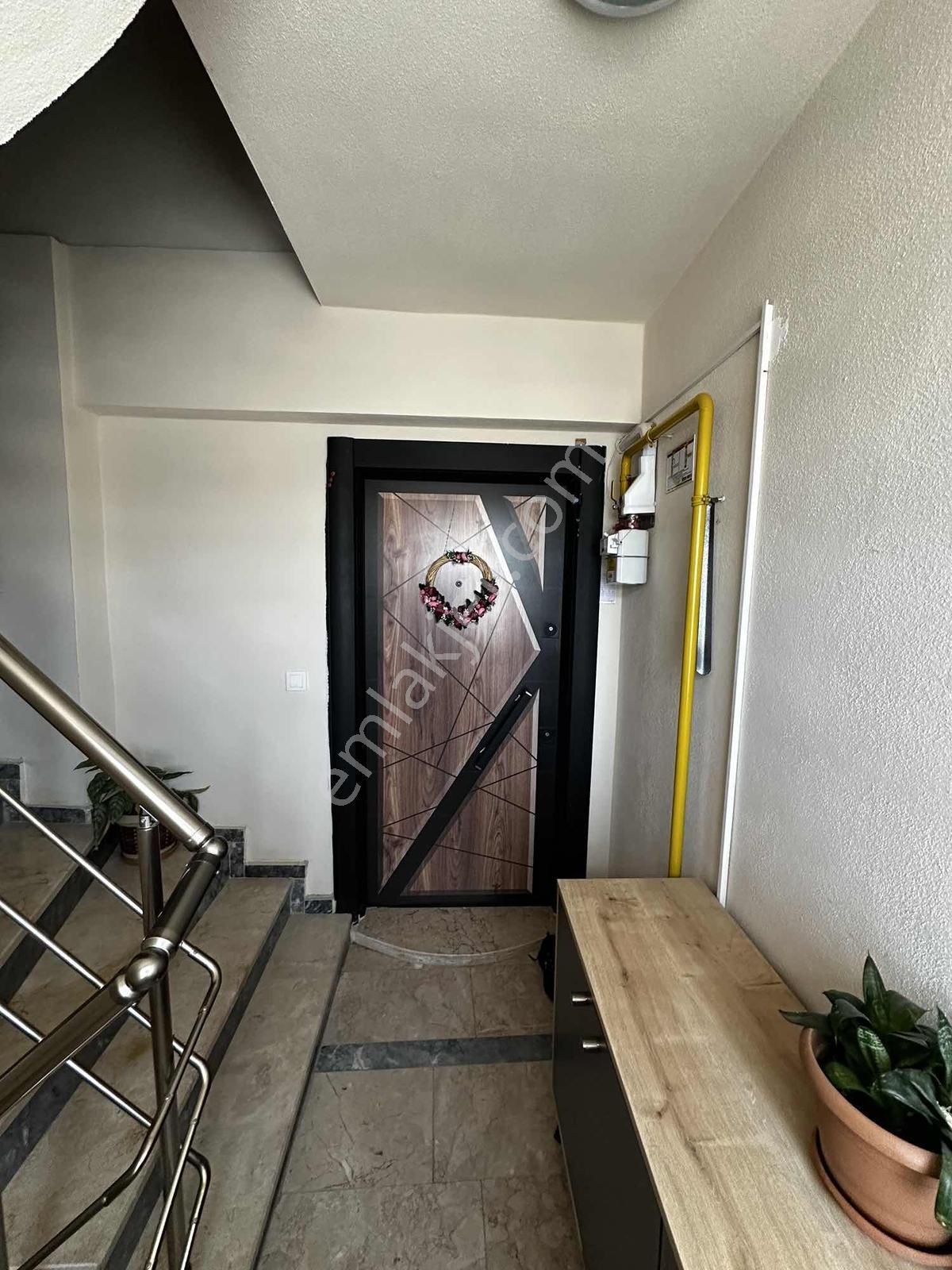 Şirintepede Satılık Geniş 3+1 Daire — fotoğraf 9