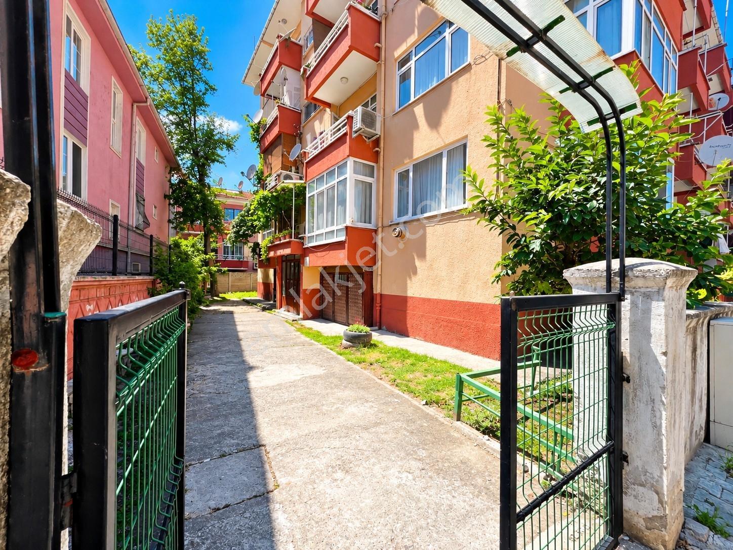 Adapazarı Şeker Mahallesinde Ferah & Geniş 3+1 Satılık Daire — fotoğraf 2