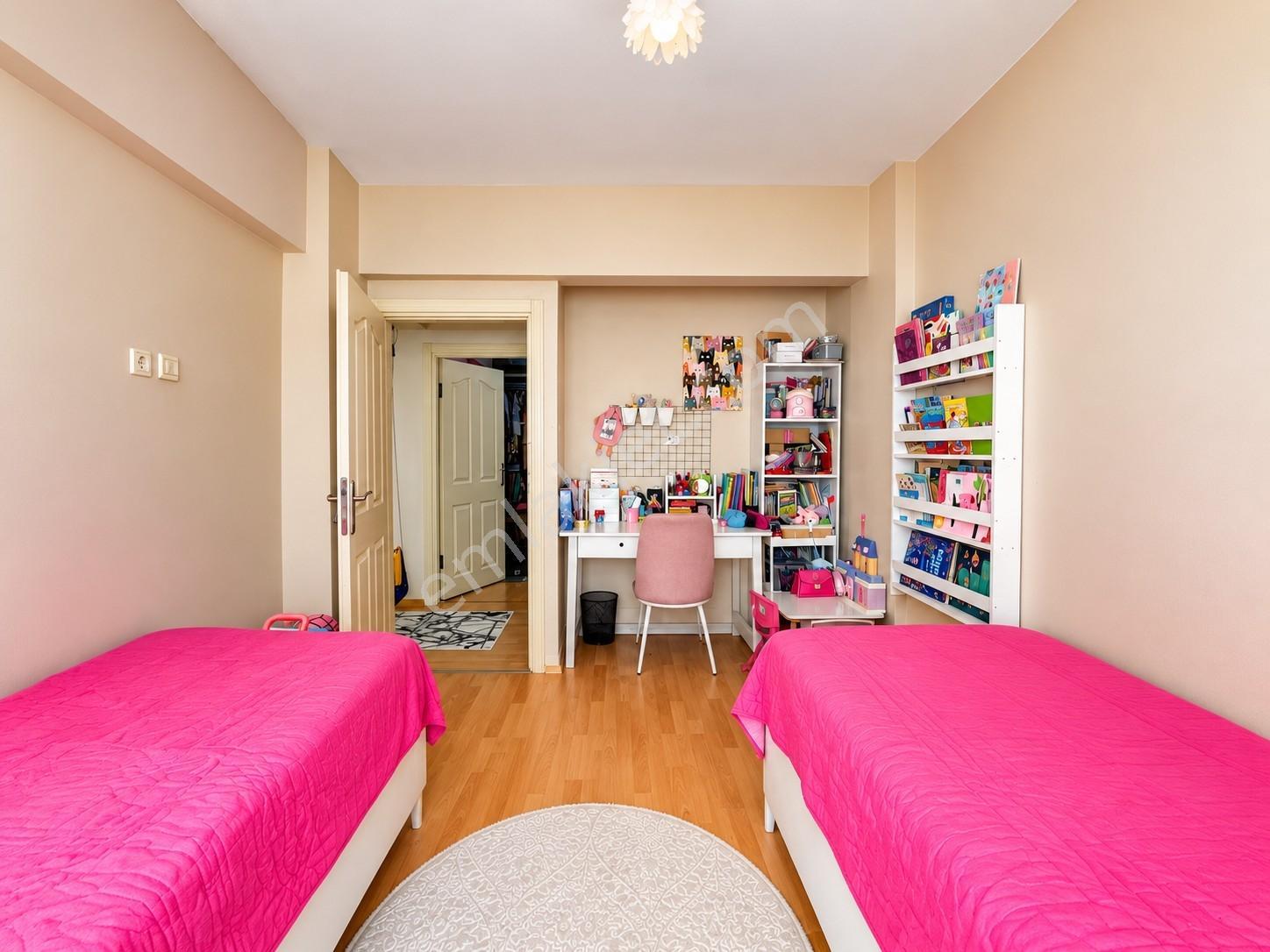 Adapazarı Şeker Mahallesinde Ferah & Geniş 3+1 Satılık Daire — fotoğraf 13
