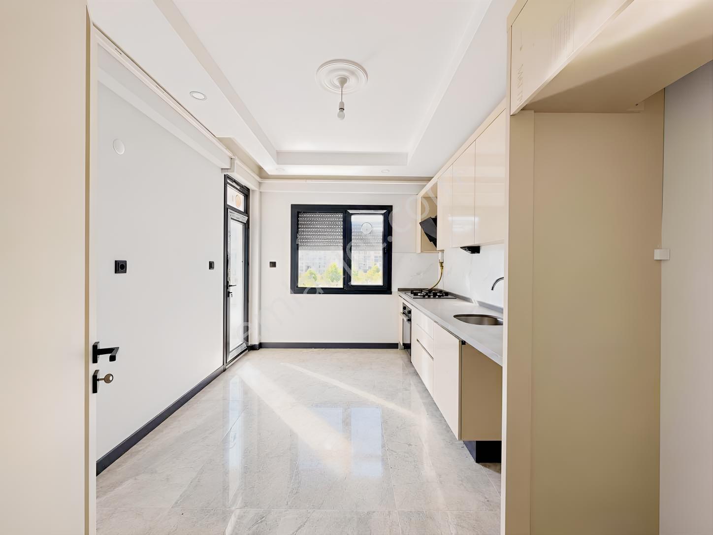 Onmax Bahçelievler'de Satılık Sıfır 3+1 140 M2 Doğalgazlı Daire — fotoğraf 2