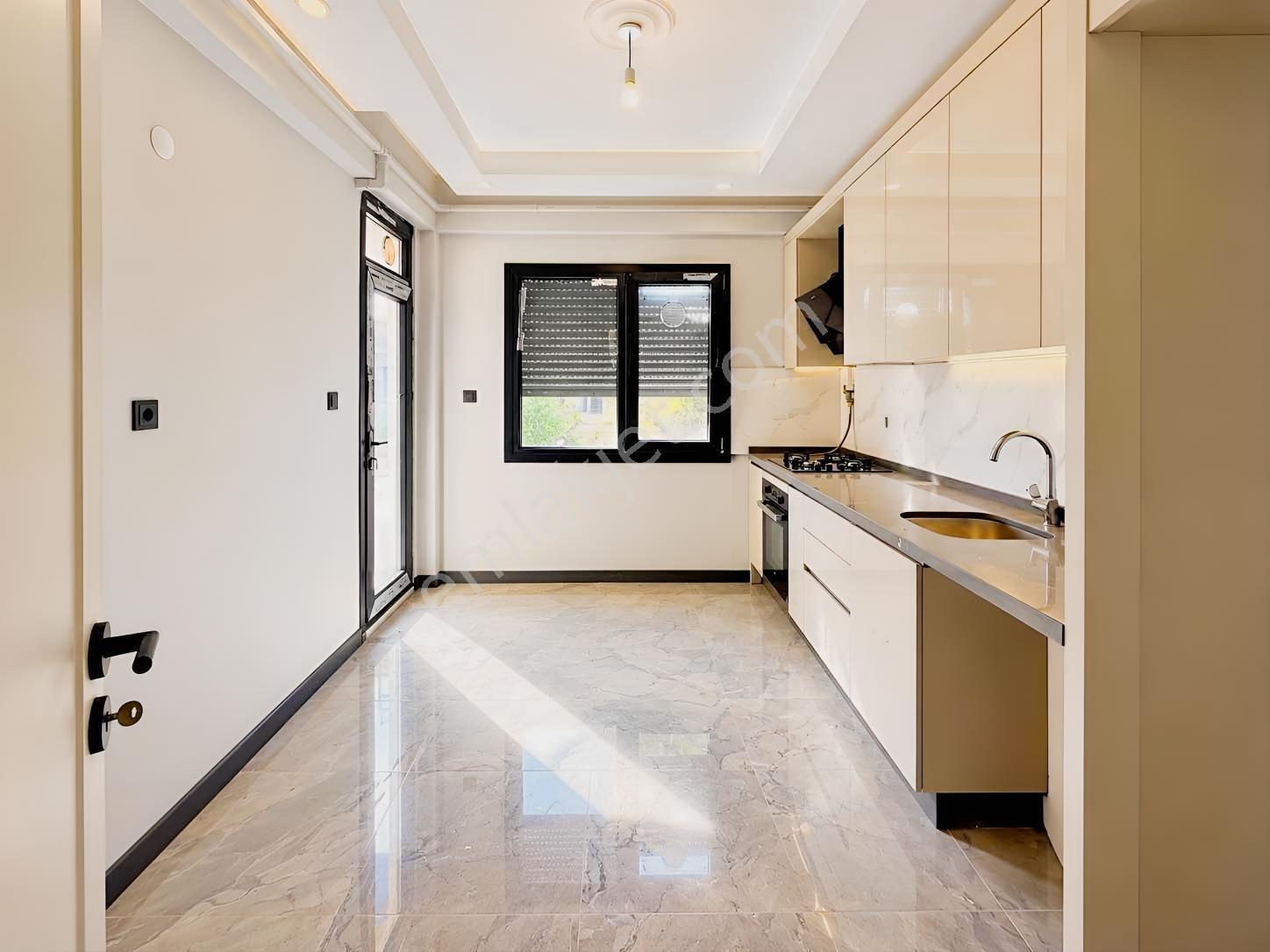 Onmax Bahçelievler'de Satılık Sıfır 3+1 140 M2 Doğalgazlı Daire — fotoğraf 3