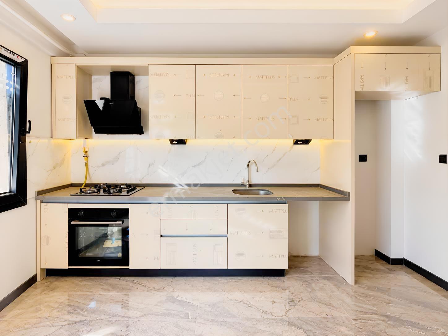 Onmax Bahçelievler'de Satılık Sıfır 3+1 140 M2 Doğalgazlı Daire — fotoğraf 5