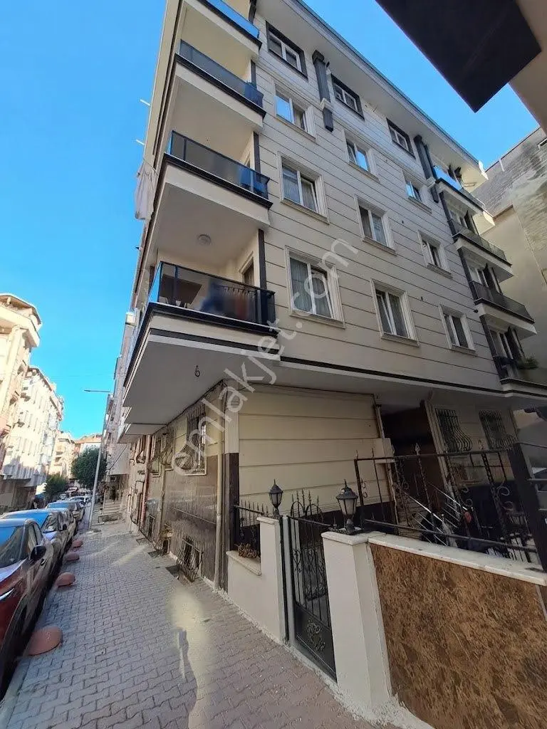 Bahçelievler Devlet Hastanesi’ne Yakın | Ulaşımı Kolay | Satılık 2+1 — fotoğraf 2