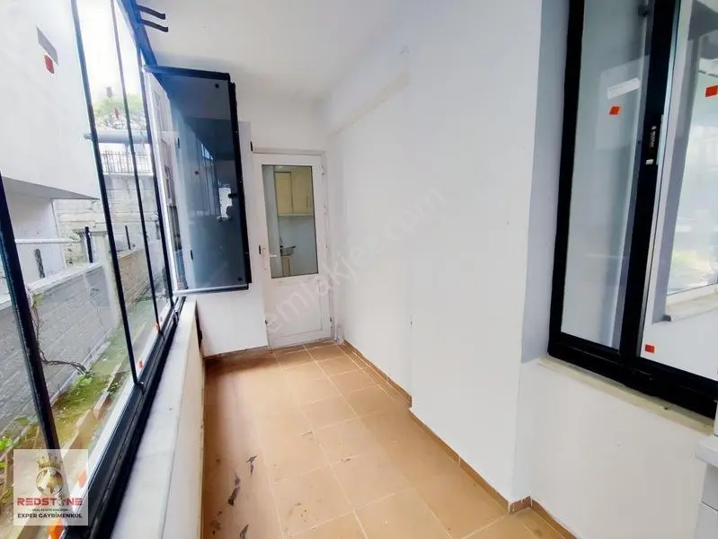 Denize Ve Üniversiteye Yakın Kombili 1+1 Satılık Daire — fotoğraf 24