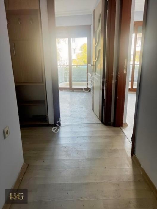 Güzelbahçe Yelki'de Satılık 75 M2 K.mutfak Balkonlu 2+1 Daire — fotoğraf 8