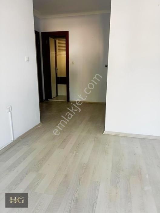 Güzelbahçe Yelki'de Satılık 75 M2 K.mutfak Balkonlu 2+1 Daire — fotoğraf 21