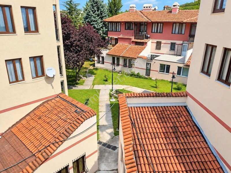 Buğra Dan 3 Etap Alarko Sitesinde Ara Katta Cadde Üzerinde 2+1