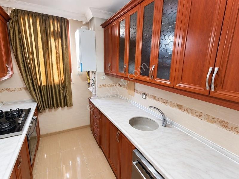 Buğra Dan 3 Etap Alarko Sitesinde Ara Katta Cadde Üzerinde 2+1 — fotoğraf 3