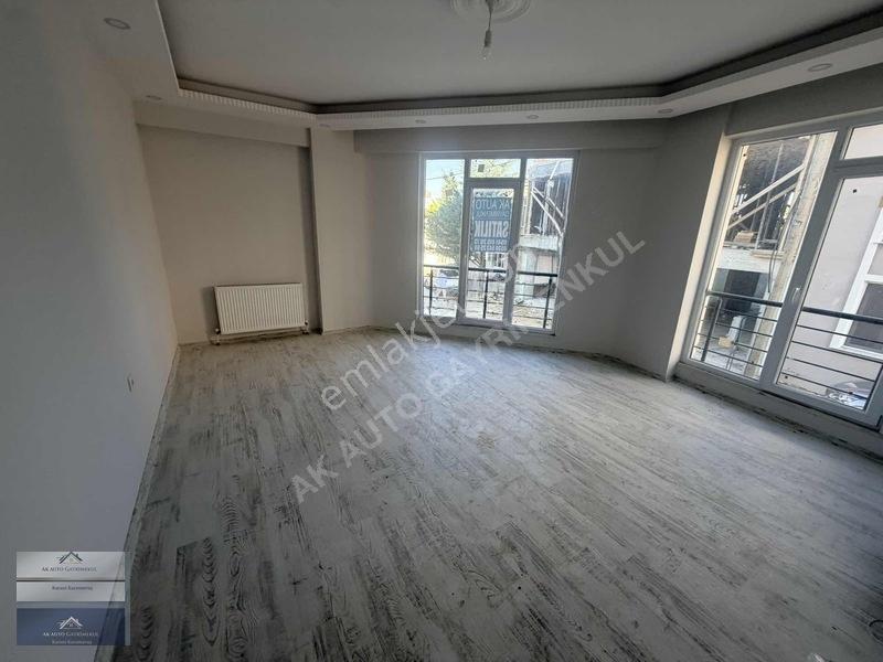 Tekirdağ Süleymanpaşa İstiklal Mahallesi Satılık 2+1 Daire
