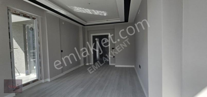 Emlak Kent'ten Salon Mutfak Ayrı,önü Açık 2+1 Satılık Daire — fotoğraf 2