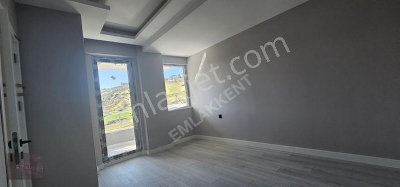 Emlak Kent'ten Salon Mutfak Ayrı,önü Açık 2+1 Satılık Daire — fotoğraf 13