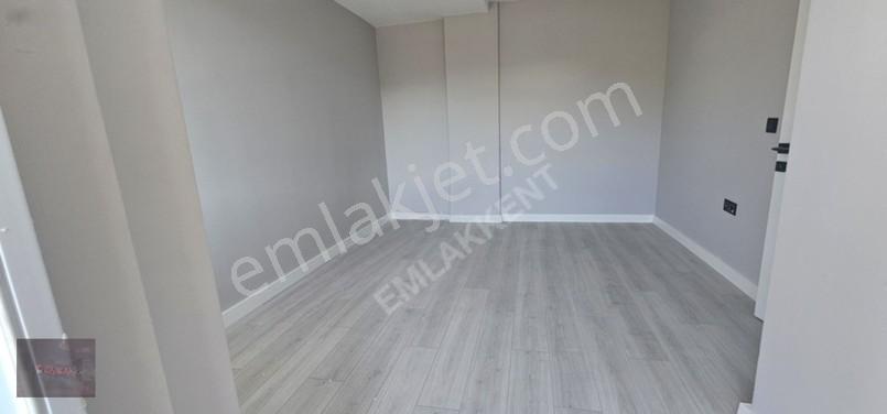 Emlak Kent'ten Salon Mutfak Ayrı,önü Açık 2+1 Satılık Daire — fotoğraf 16