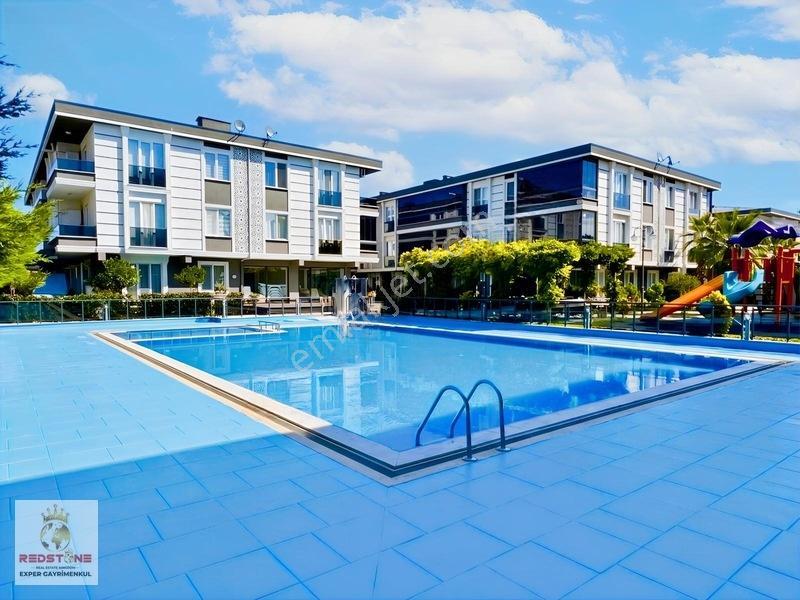 Havuzlu Güvenlikli Site! Ara Kat M.Ayrı Kombili Geniş 2+1 Yazlık