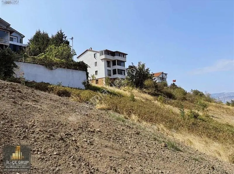 Başiskele Döngel Ful Deniz Manzaralı Villalık Arsa — fotoğraf 2