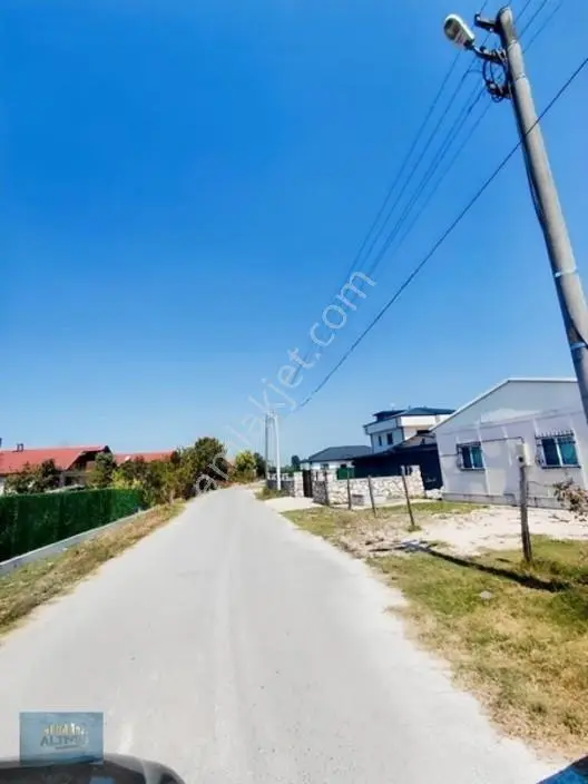 Villalar Bölgesinde Efsane Konum İmarlı Arsa — fotoğraf 2