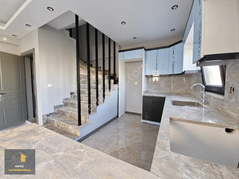 Kocaali'de Denize Yakın Konumda Oturuma Hazır 3+1 Triplex Villa — fotoğraf 6