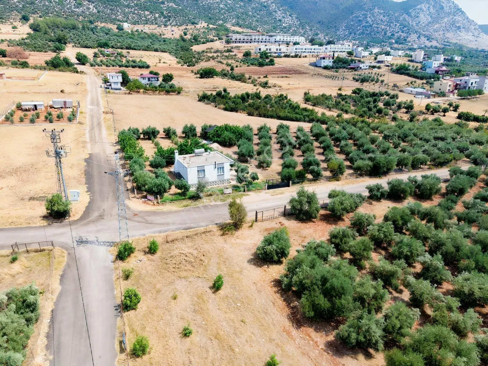Kozan Gayrimenkulden Ağlıboğazda Lokasyonu Güzel Müstakil — fotoğraf 3