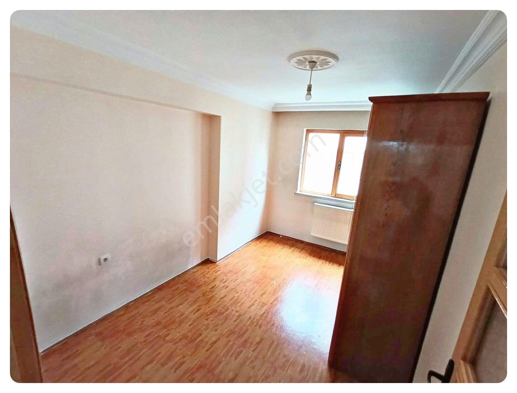 Güzelyakada Kök Tapu Ara Katta Güventepe Cadde Yakını Satlık 3+1 Daire — fotoğraf 16