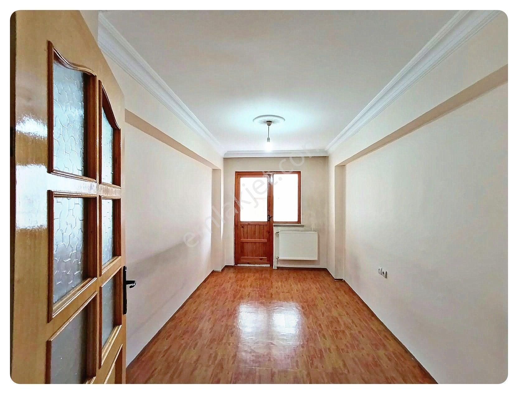 Güzelyakada Kök Tapu Ara Katta Güventepe Cadde Yakını Satlık 3+1 Daire — fotoğraf 19