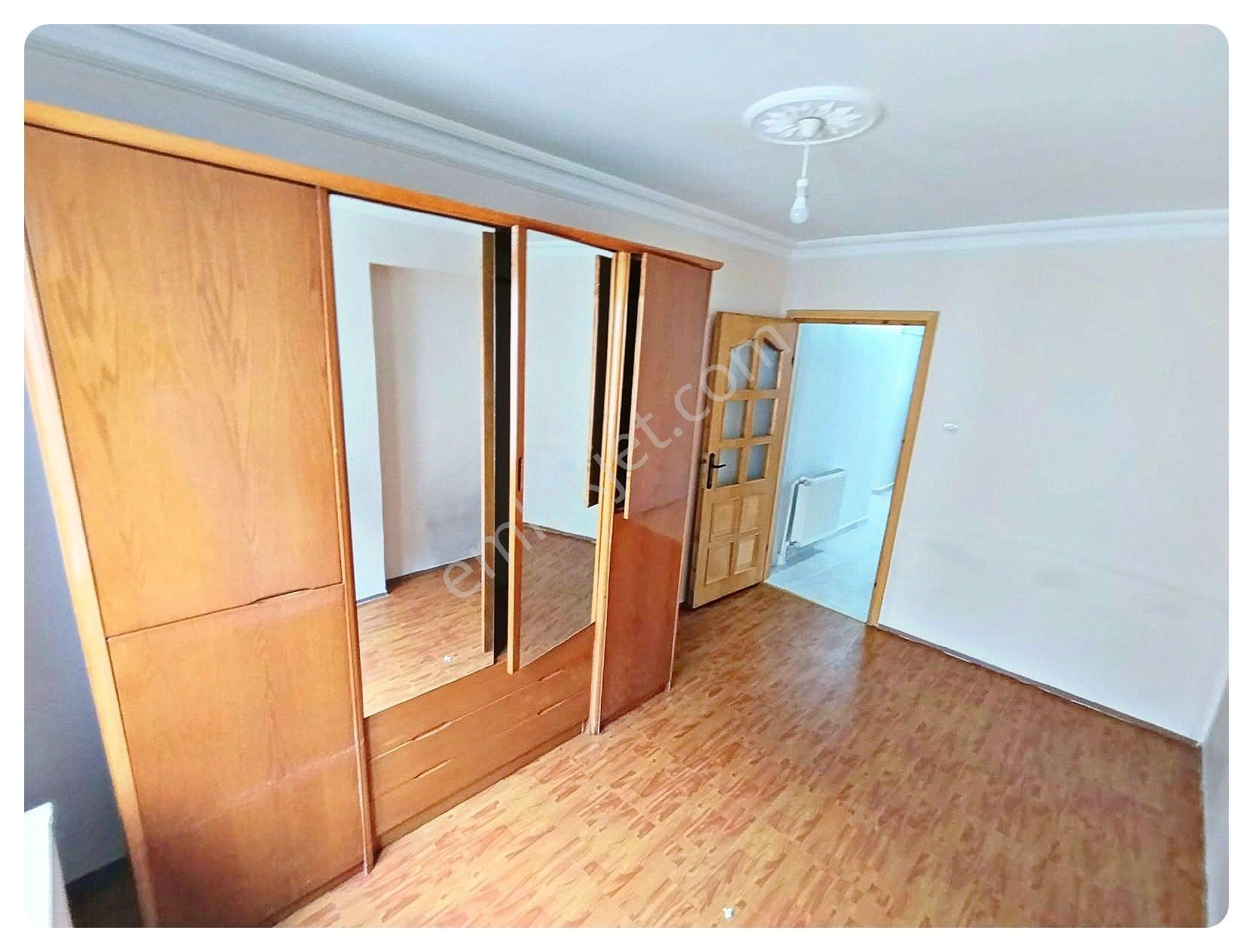 Güzelyakada Kök Tapu Ara Katta Güventepe Cadde Yakını Satlık 3+1 Daire — fotoğraf 21