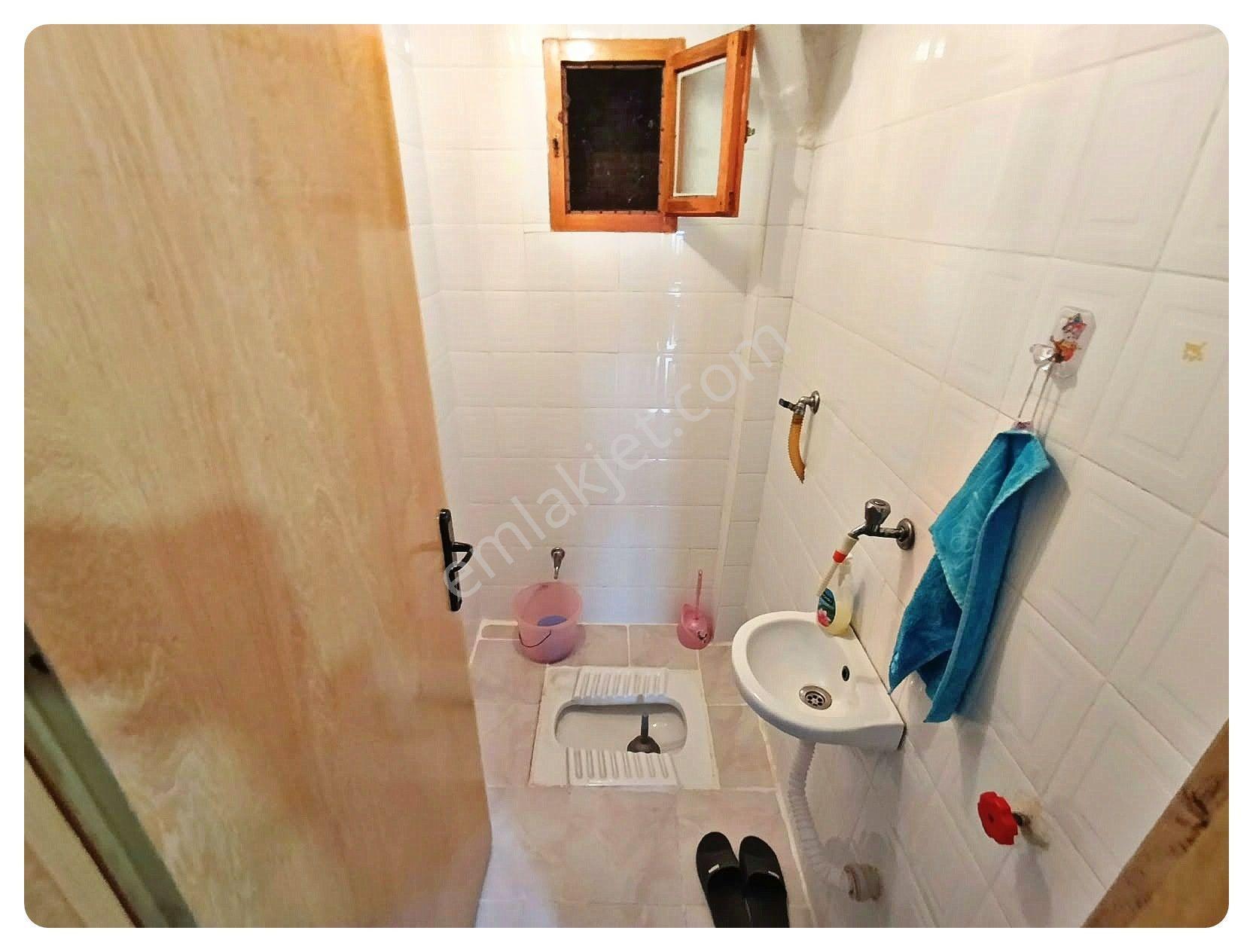 Güzelyakada Kök Tapu Ara Katta Güventepe Cadde Yakını Satlık 3+1 Daire — fotoğraf 26