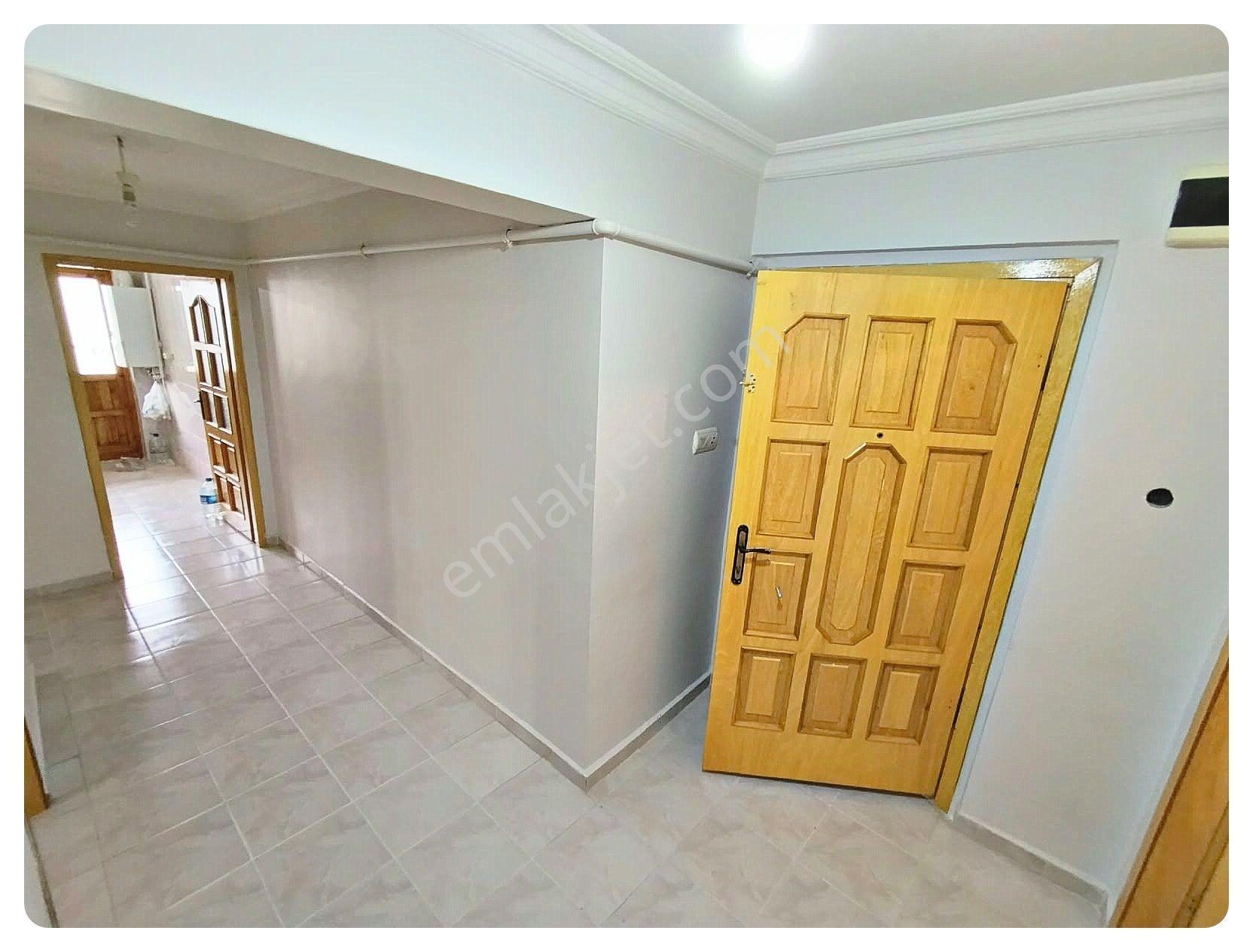 Güzelyakada Kök Tapu Ara Katta Güventepe Cadde Yakını Satlık 3+1 Daire — fotoğraf 28