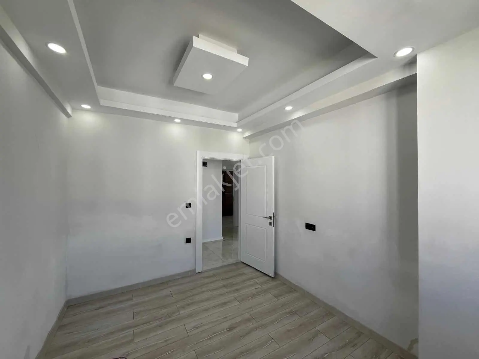 Yenişehir'de Sıfır 2+1 Güney Cephe Otopark Balkon Hastane Yakını — fotoğraf 6