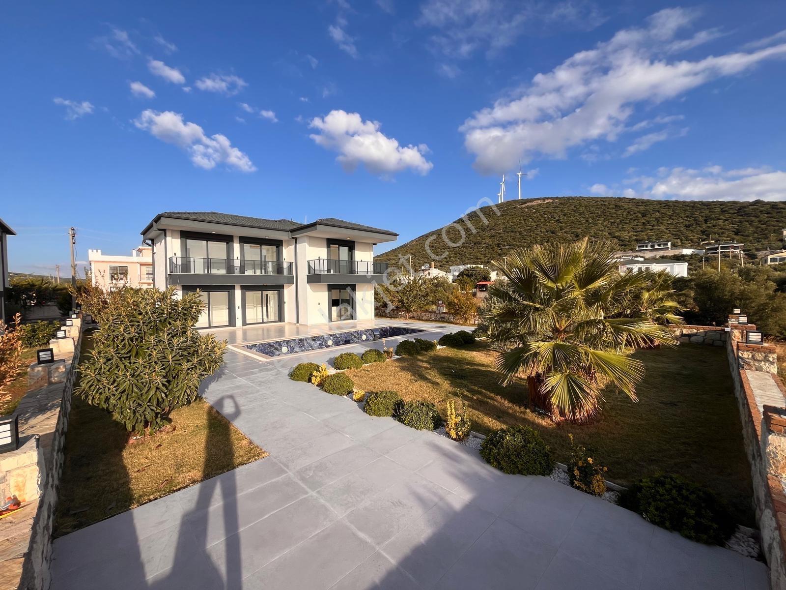 Gerçek Bir Villa 700 M2 Arsa İçinde Bahçeli Havuzlu — fotoğraf 6