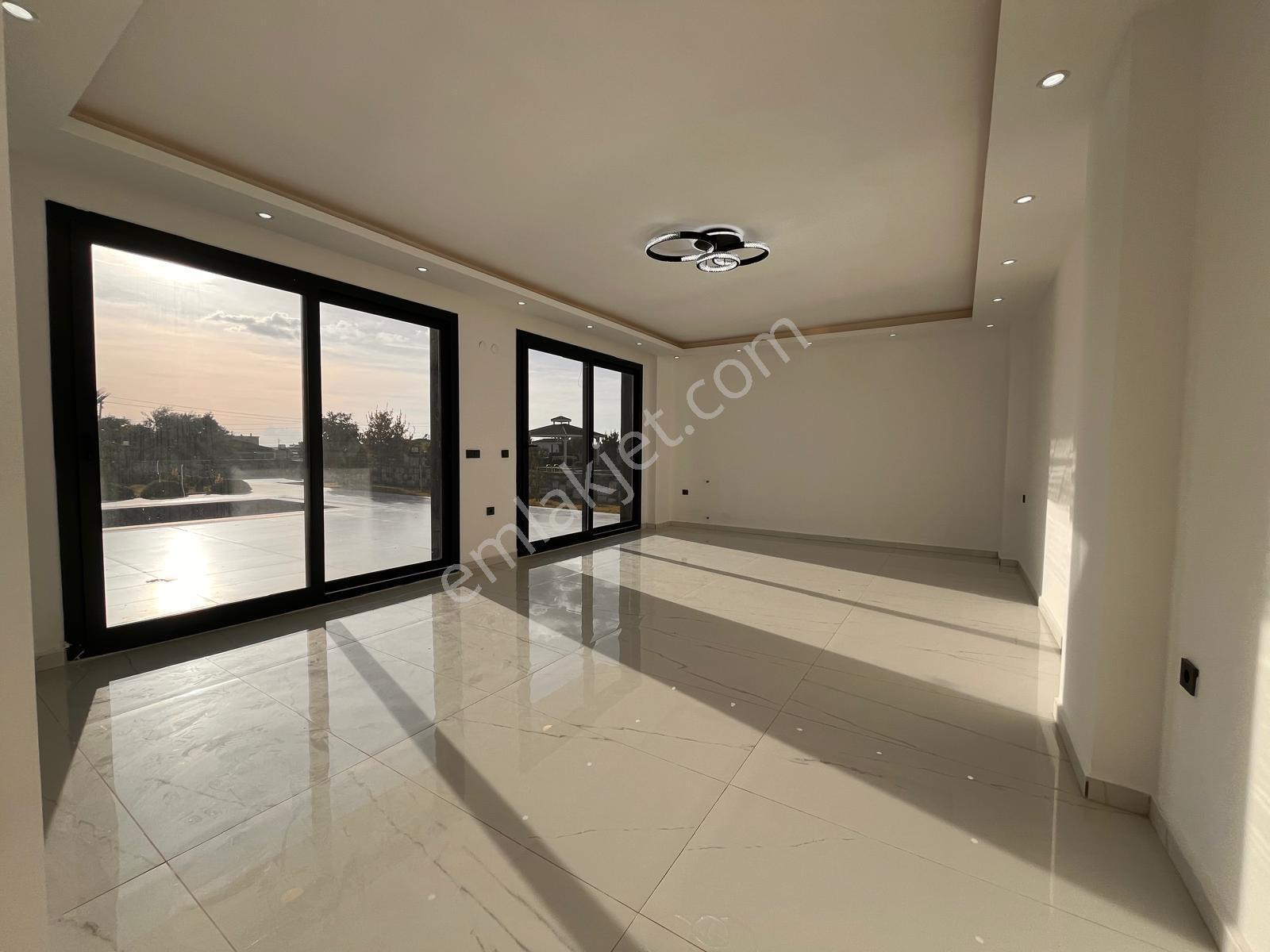 Gerçek Bir Villa 700 M2 Arsa İçinde Bahçeli Havuzlu — fotoğraf 9