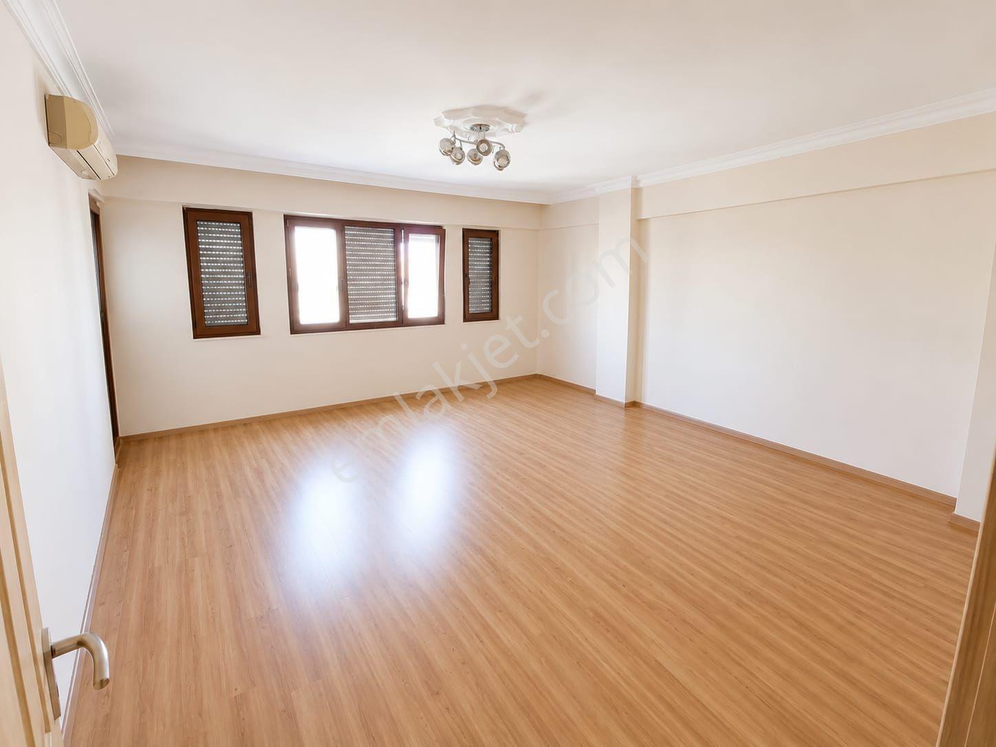 Yeşilyurt Mahallesinde 3+1 Tek Daire Üzerine Satılık 160 M2 Daire Görmeden Geçme — fotoğraf 5