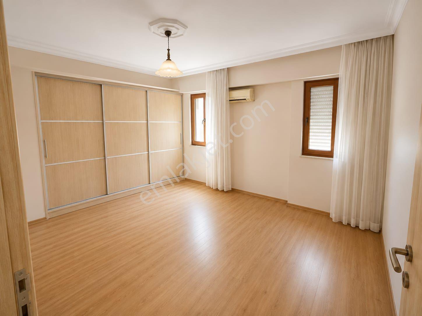 Yeşilyurt Mahallesinde 3+1 Tek Daire Üzerine Satılık 160 M2 Daire Görmeden Geçme — fotoğraf 6