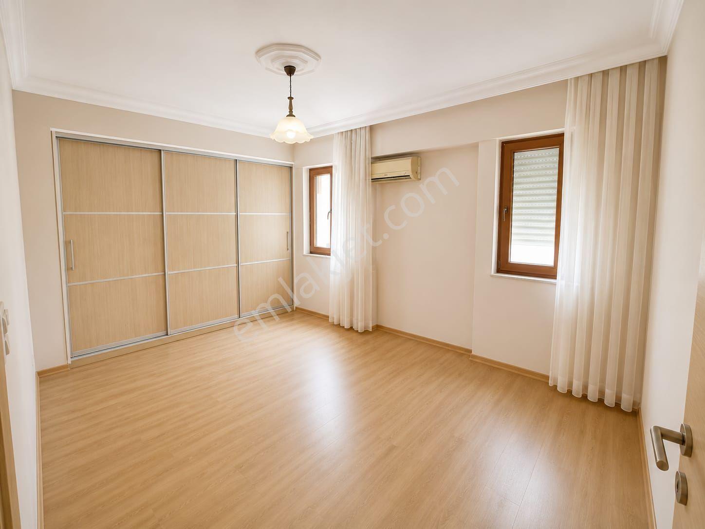 Yeşilyurt Mahallesinde 3+1 Tek Daire Üzerine Satılık 160 M2 Daire Görmeden Geçme — fotoğraf 8