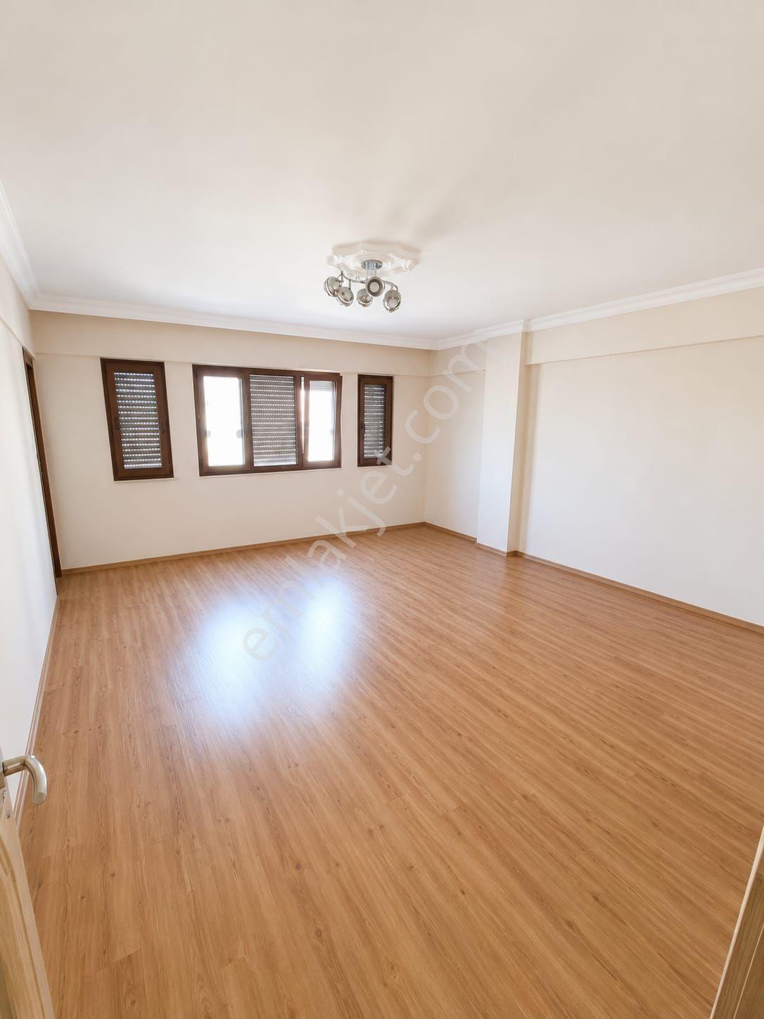 Yeşilyurt Mahallesinde 3+1 Tek Daire Üzerine Satılık 160 M2 Daire Görmeden Geçme — fotoğraf 25