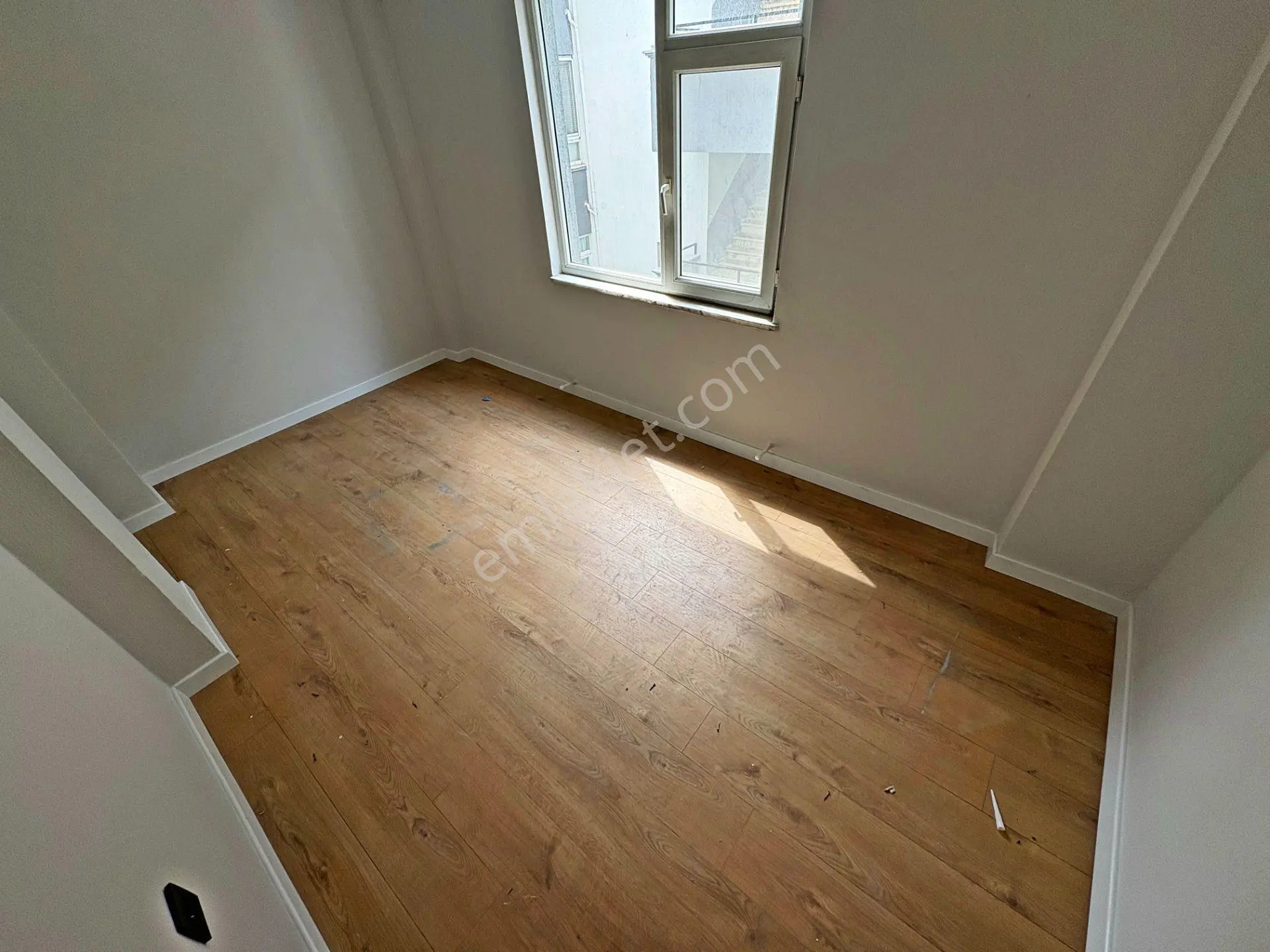 Aktiften Akçay Merkez'de Satılık Full Yapılı 3+1 Çift Balkonlu Arakat Daire — fotoğraf 5