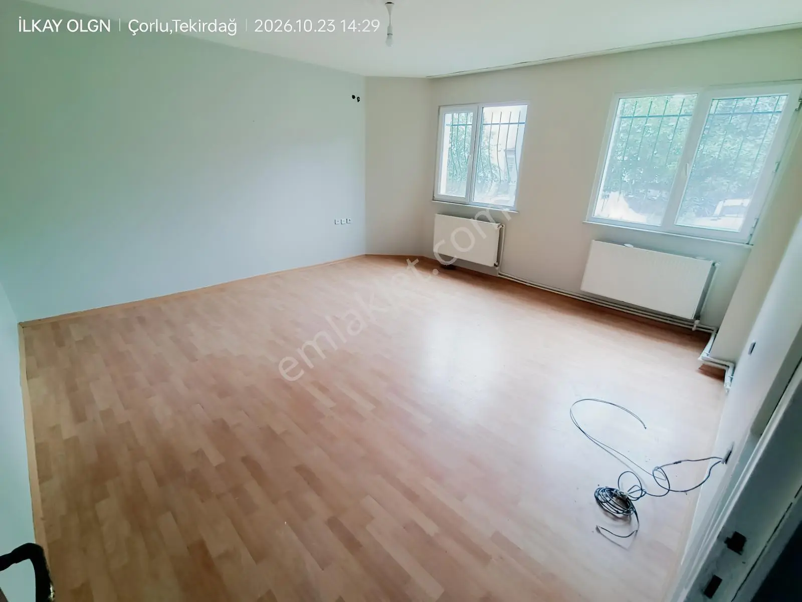 Brothersdan Muhittin Mah.135m2 3+1 İskanlı Satılık Daire — fotoğraf 2