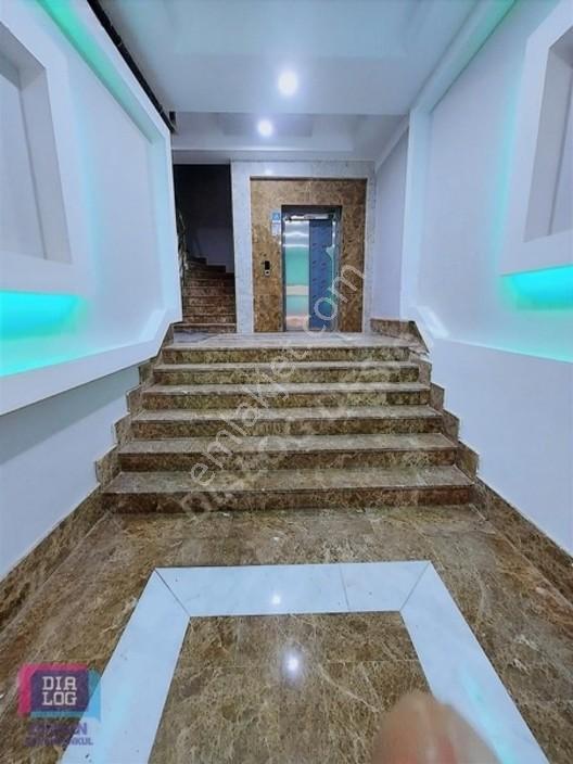 Karşıyaka Şemikler ' De 1+1 Sıfır Daire — fotoğraf 3