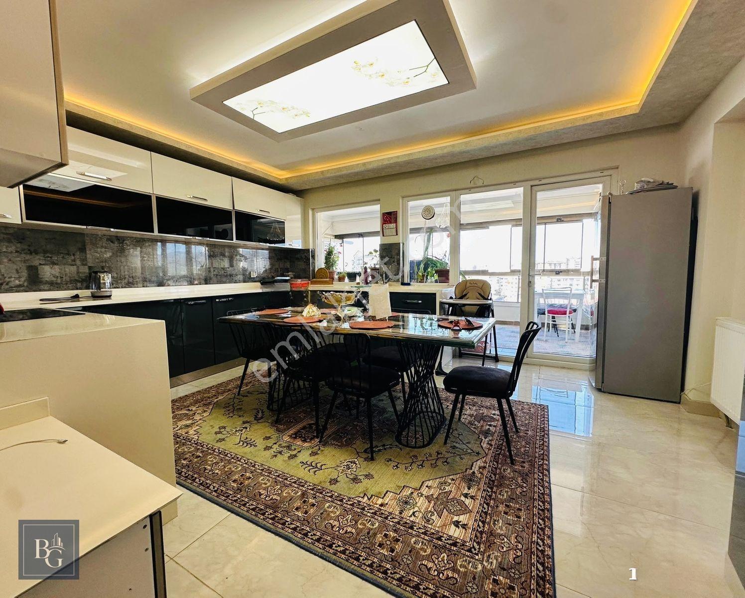 Panoramik Ankara Manzaralı Sitede Ful+ful Yapılı Lüx 5+1 Dublex! — fotoğraf 4