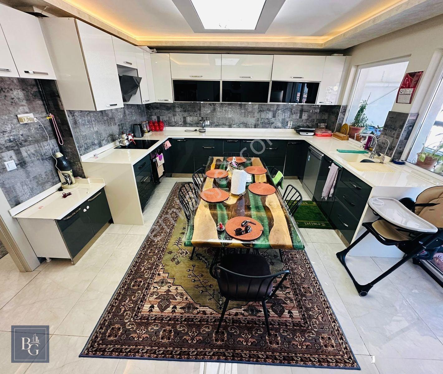 Panoramik Ankara Manzaralı Sitede Ful+ful Yapılı Lüx 5+1 Dublex! — fotoğraf 5