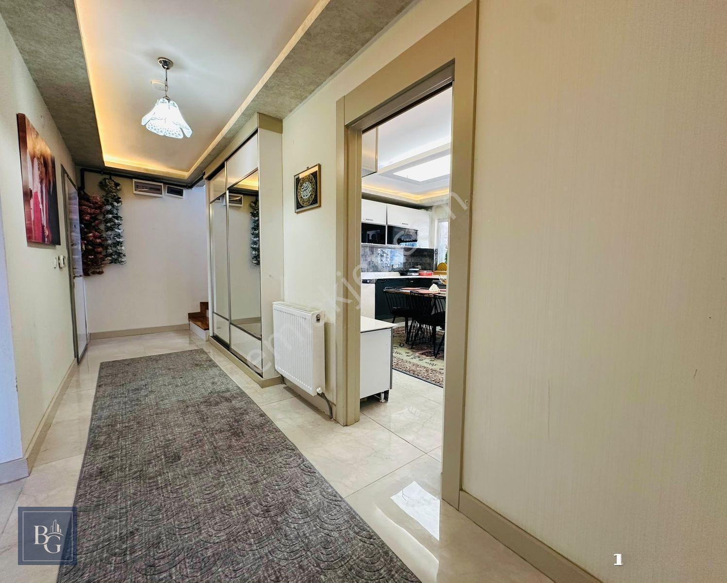 Panoramik Ankara Manzaralı Sitede Ful+ful Yapılı Lüx 5+1 Dublex! — fotoğraf 6