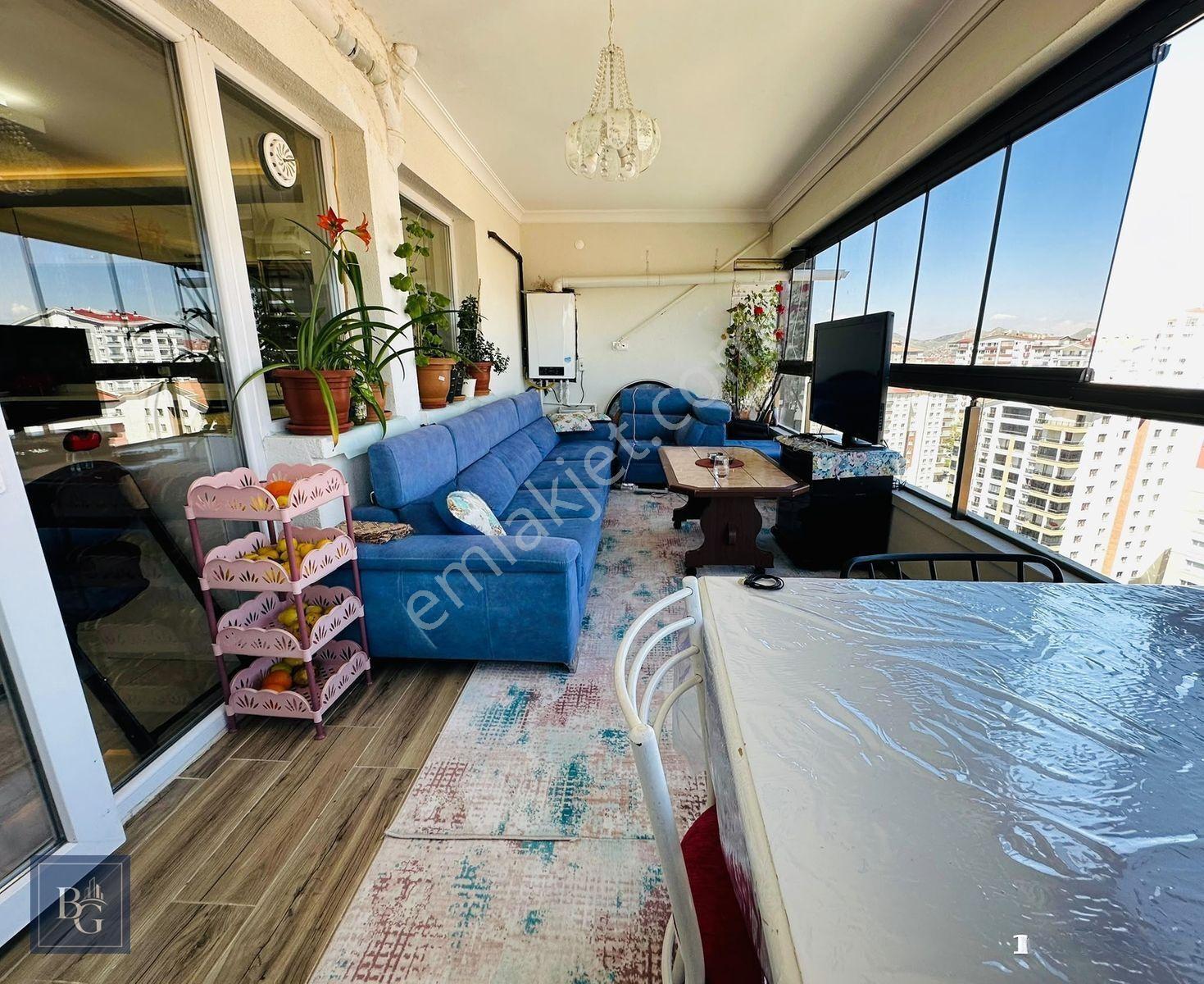 Panoramik Ankara Manzaralı Sitede Ful+ful Yapılı Lüx 5+1 Dublex! — fotoğraf 27