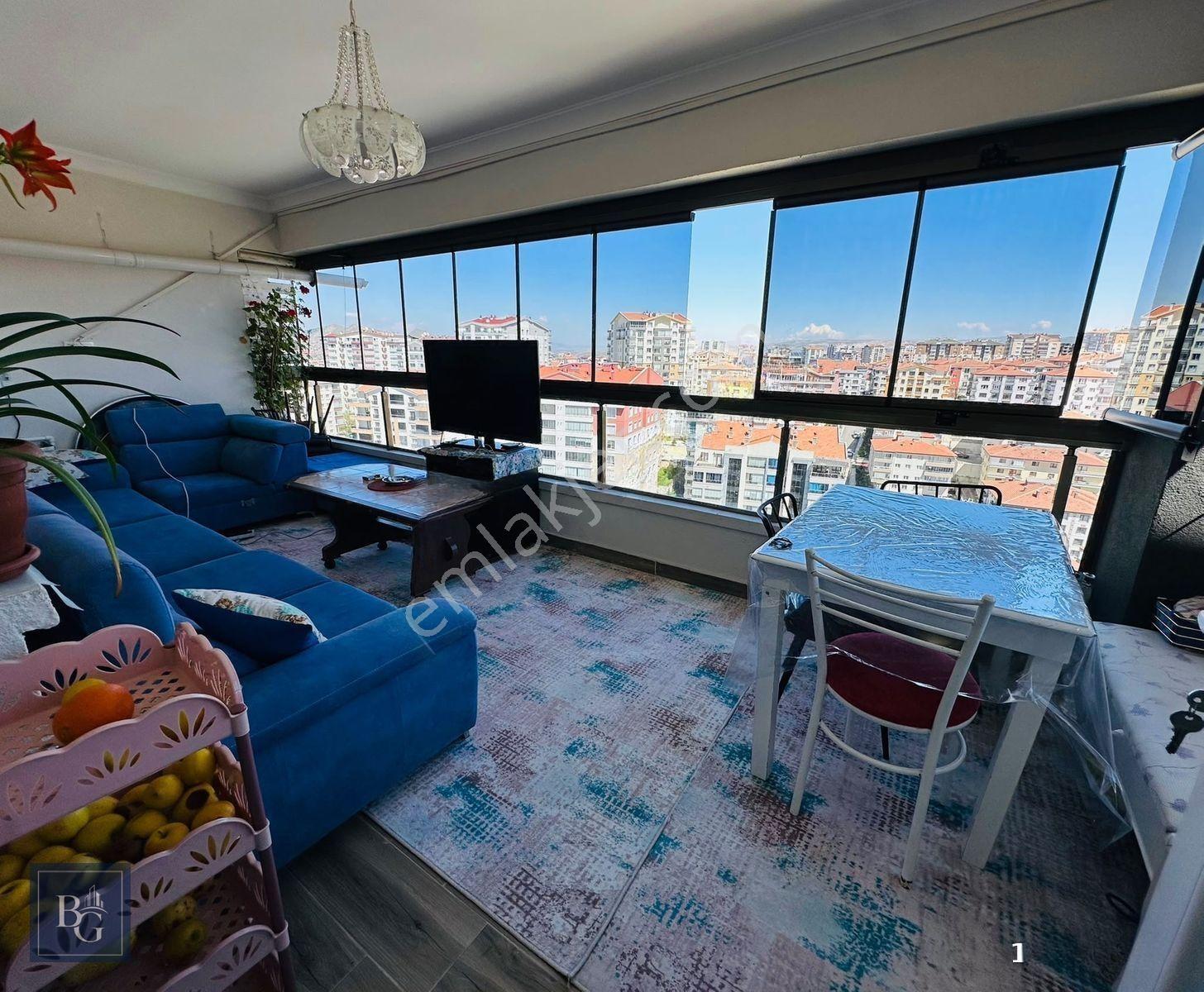 Panoramik Ankara Manzaralı Sitede Ful+ful Yapılı Lüx 5+1 Dublex! — fotoğraf 32