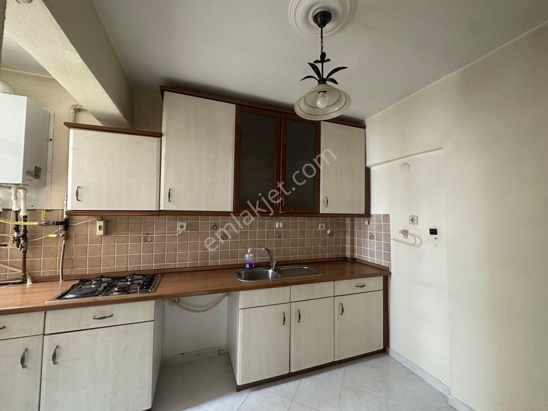 Maltepe Girne'de Site İçerisin'de Oldukça Kullanışlı 3+1 Satılık — fotoğraf 10