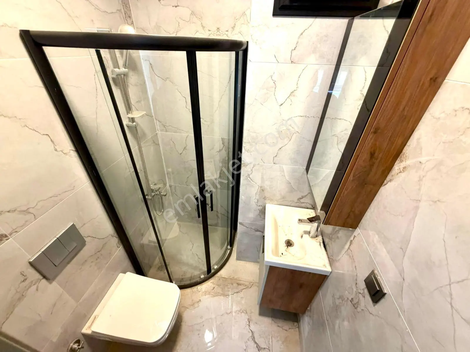 Referans'tan Altınkum'da Ön Cephe Ebeveyn Banyolu Lüx 2+1 Daire — fotoğraf 5
